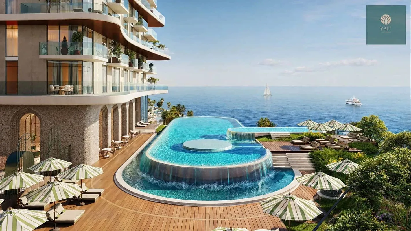 Фото 1 из 12